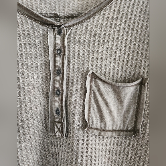 She and Sky Waffle knit patch sleeve henley, size S - Picture 2 of 7